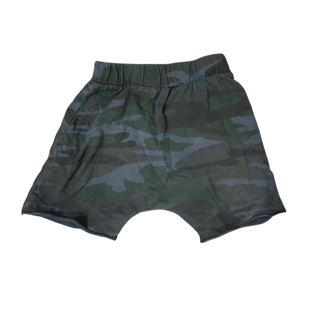Joah Love boys camo shorts in size 18 months